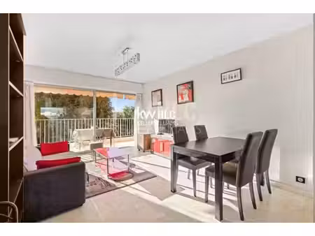 à vendre - appartement  3 pièces situé à antibes (06600)