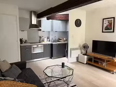 location appartement 2 pièces 41.25 m² à aix-en-provence (13090)  954 €