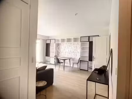 location meublée appartement 1 pièce 40 m² à paris 16ème (75016)  1 350 €