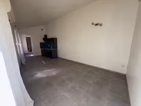 location appartement 2 pièces 33 m² à courthézon (84350)  550 €