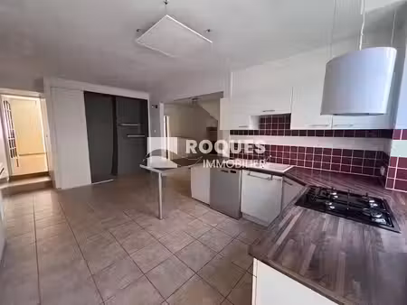 location appartement 3 pièces 61.35 m² à millau (12100)  530 €