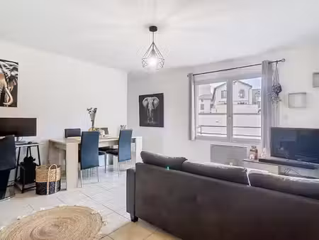 location appartement 2 pièces 47.52 m² à aurillac (15000)  574 €
