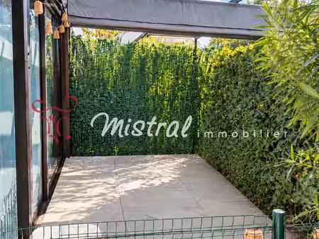 location aigues-mortes studio et loggia en rez-de-jardin lou
