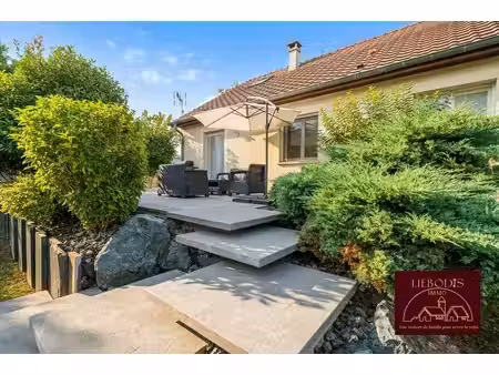 maison familiale - dpe b - superbes prestations à deux pas d