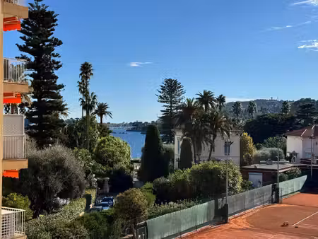 centre - grand studio - terrasse 12m2 - vue mer