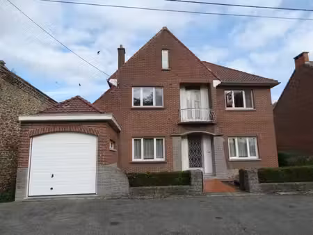 spacieuse villa 4 chambres avec garage et grand jardin arbor