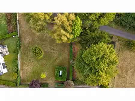 laisser libre cours à vos projets avec ce beau terrain !