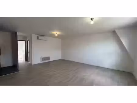 appartement à louer à péruwelz pour € 550 avec 1 chambre à coucher