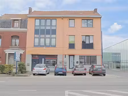 bureaux avec visibilité exceptionnelle à proximité du centre