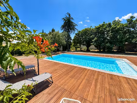 le muy – maison 5 pièces de 130 m² avec piscine  grand terrain