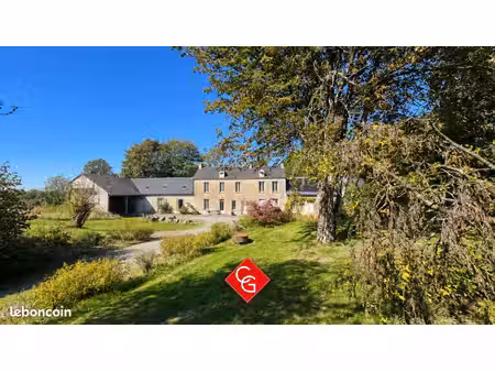 maison ancienne sur plus d'un hectare