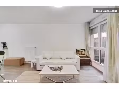 studio 1 pièce 27 m²