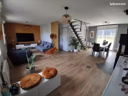 location maison individuelle non meublée avec jardin quartier résidentiel