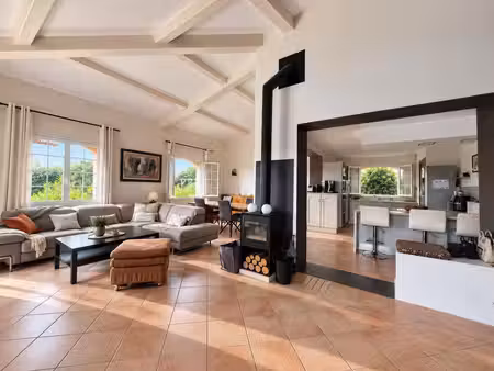ensemble de 2 maisons 9 pièces