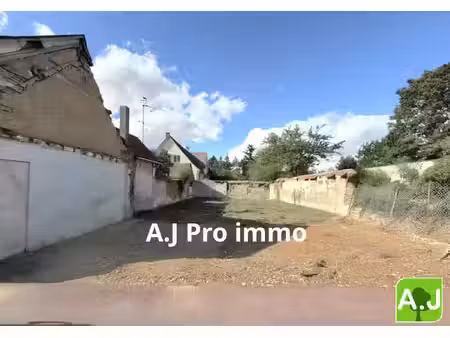 terrain constructible à 2mn du centre ville