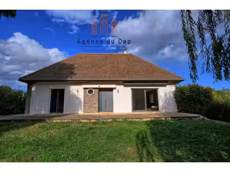 bénouville - maison de plain-pied sur 1134m² de terrain