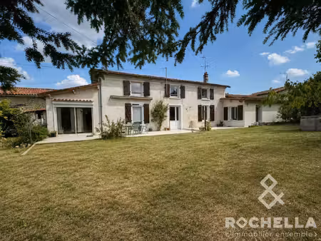 maison charentaise avec annexe attenante – 4 chambres  dépend