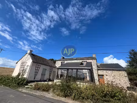 maison de campagne (t4) avec terrain  terrasse et dépendances