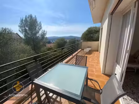 vente villa 4 pièces 94 m2 à le lavandou