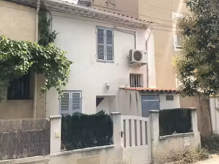 a louer - maison de ville avec jardin - la valentine.