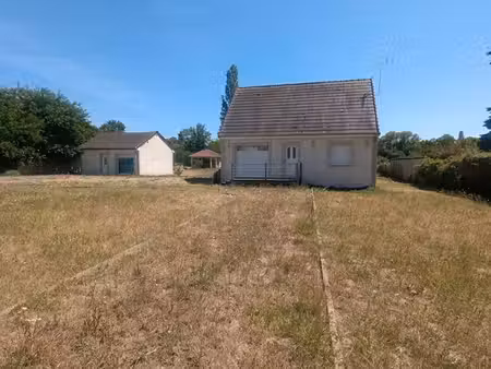 maison avec dépendance sur la commune de saint eloi