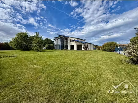 maison - 185m ²