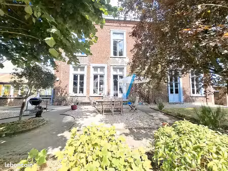 maison 6 pièces 244 m²
