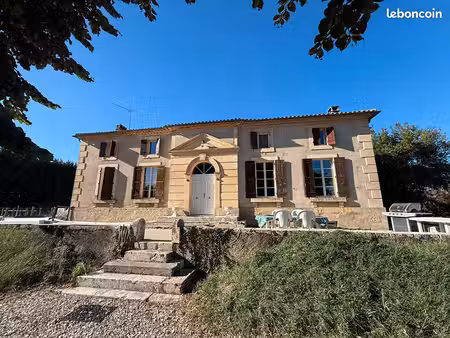 maison 8 pièces 259 m²