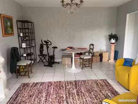 appartement t2 avenue jean jaurès 49 80 m²