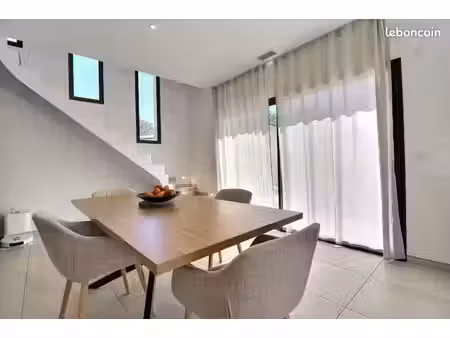 villa t5 la palmeraie bompas