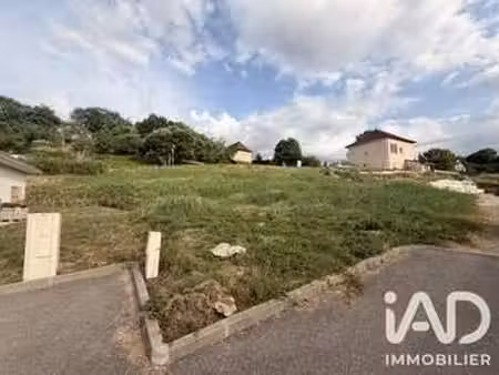 vente terrain à saint-genix-sur-guiers (73240) : à vendre / 722m² saint-genix-sur-guiers