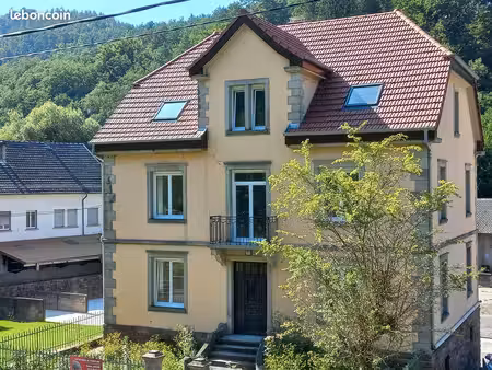 f2 dans maison de maître