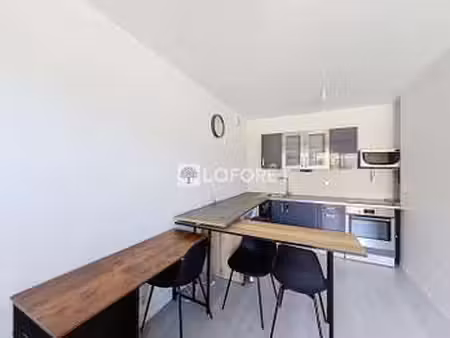 location appartement 2 pièces meublé à thouars (79100) : à louer 2 pièces meublé / 41m² th
