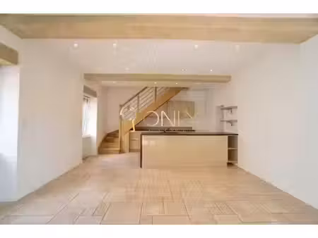 montmerle sur saône - appartement - t3 - 65m² - balcon - 2 places de stationnement