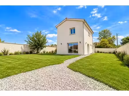 maison de 5 pièces de 125 m² à roussillon