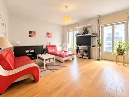 duplex 4 pièces de 92 m² atypique avec combles à charenton-le-pont  quartier valmy