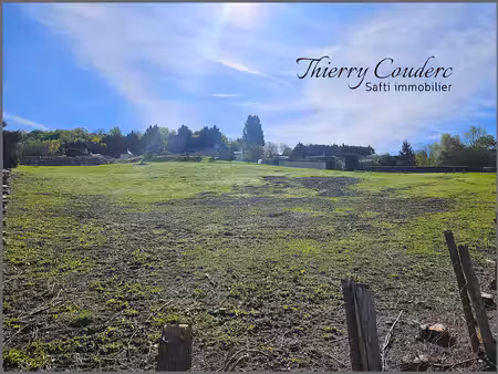 beau terrain de 2194 m² sans abf.