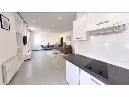 vente studio 27 m2 refait à neuf entièrement équipé 13003 ma