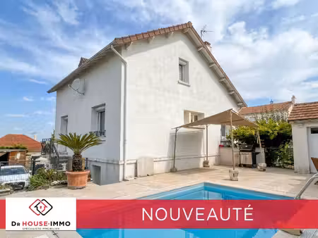 maison moderne avec piscine et sous sol aménagé - antoigné
