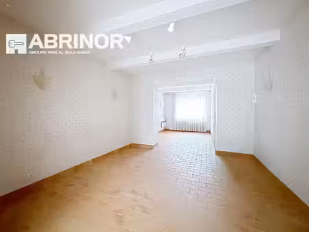 maison de style 1930 - semi-individuelle - 3 chambres- jardin - garage non attenant