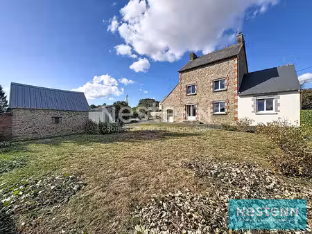maison en pierre 4 chambres  grenier  dépendance et hangar   sur 1000 m² de terrain  aux p