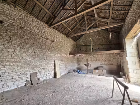 serigny - maison a renover avec beau potentiel