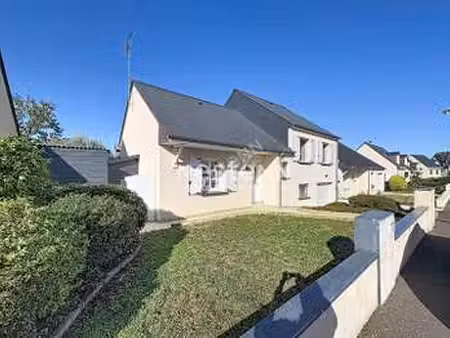 vente maison au lion-d'angers (49220) : à vendre / 100m² le lion-d'angers