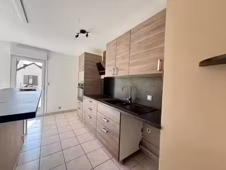 location appartement 3 pièces 67.15 m² à epernay (51200)  890 €