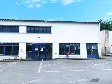 location commerce quevert 22100 300m²