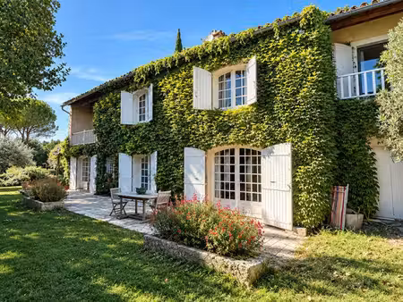 mas de caractère - 7 pièces - piscine  pool house et jardin paysager de 5 000 m²
