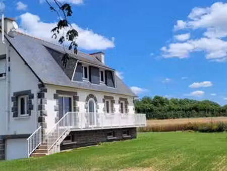 location maison à plestan (22640) : à louer / 136m² plestan