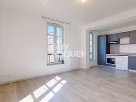 location appartement 3 pièces à honfleur (14600) : à louer 3 pièces / 60m² honfleur