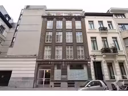 place stephanie / louise – bureau rdc de caractère 77 m²
