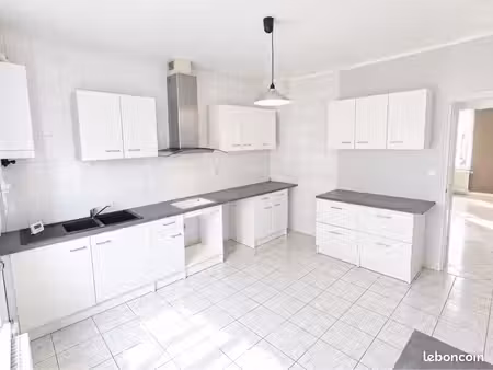 appartement 103m2 avec 5 pièces